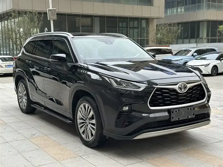 Toyota Highlander Highlander 2022 380T 4WD Premium Edition 7 Seaters 2023 — миниатюра 2