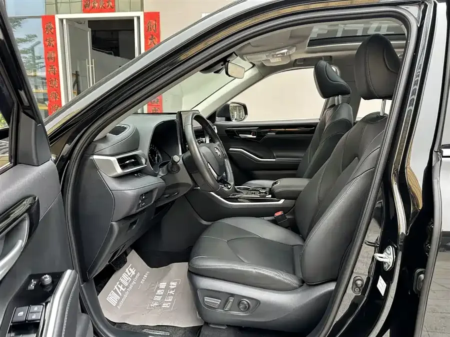 Toyota Highlander Highlander 2022 380T 4WD Premium Edition 7 Seaters 2023 — миниатюра 3