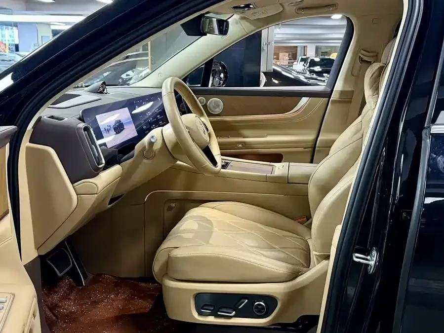 AITO M9 Wenjie M9 2025 Extended Range Max Edition 52kWh 6-Seater (192-line LiDAR) 2025 — миниатюра 3