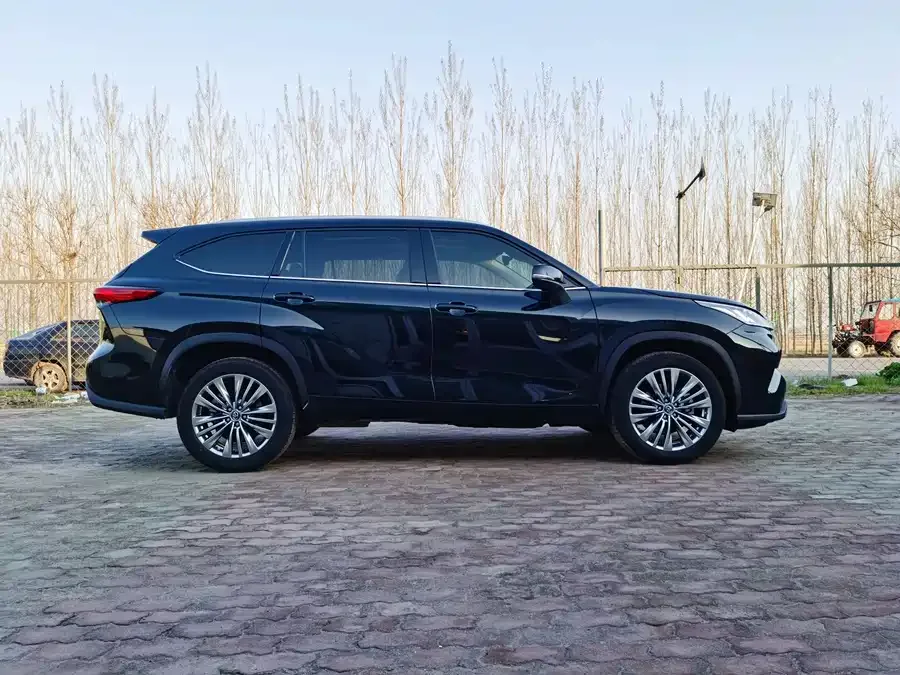 Toyota Highlander Highlander 2022 380T 4WD Premium Edition 7 Seaters 2024 — миниатюра 2