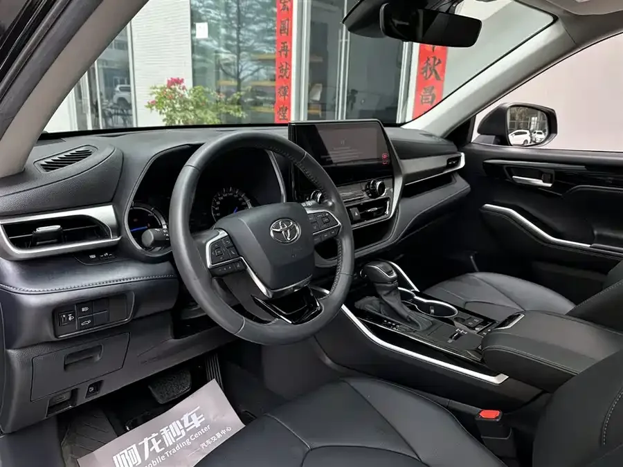 Toyota Highlander Highlander 2022 Dual Engine 2.5L 4WD Premium Edition 7 Seaters 2022 — миниатюра 3