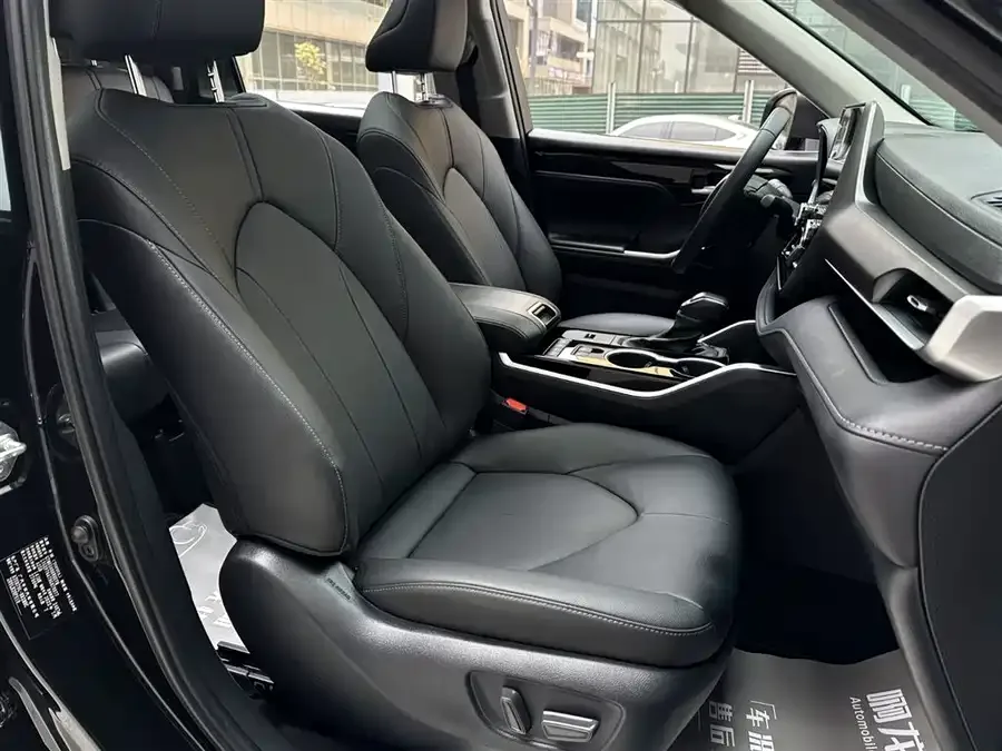 Toyota Highlander Highlander 2022 Dual Engine 2.5L 4WD Premium Edition 7 Seaters 2022 — миниатюра 4