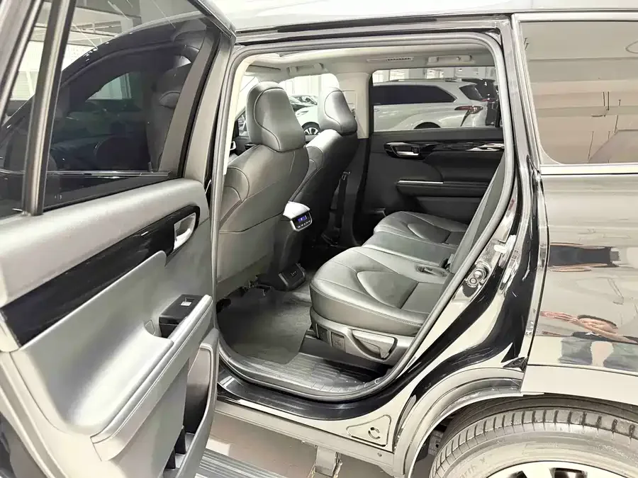 Toyota Highlander Highlander 2022 380T 4WD Premium Edition 7 Seaters 2022 — миниатюра 4