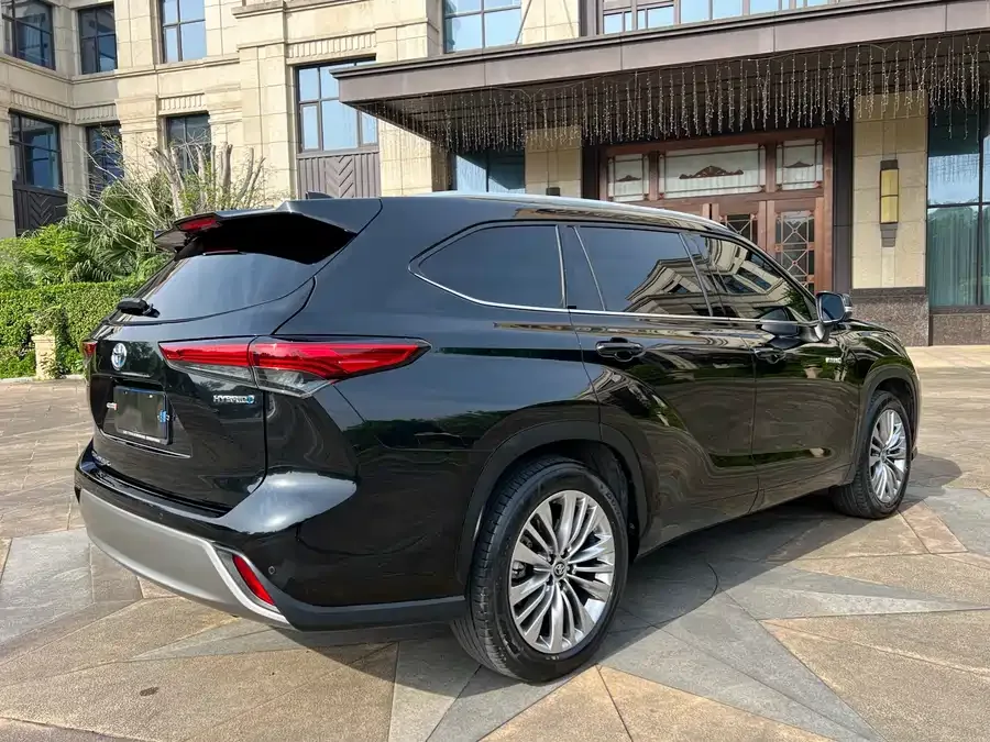 Toyota Highlander Highlander 2022 Dual Engine 2.5L 2WD Premium Edition 7 Seaters 2022 — миниатюра 4
