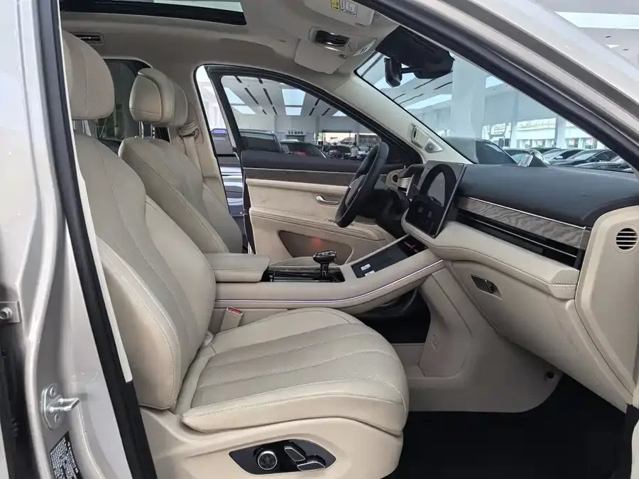 AITO M7 QM7 2022 1.5T 4WD Flagship Edition 2022 — миниатюра 3