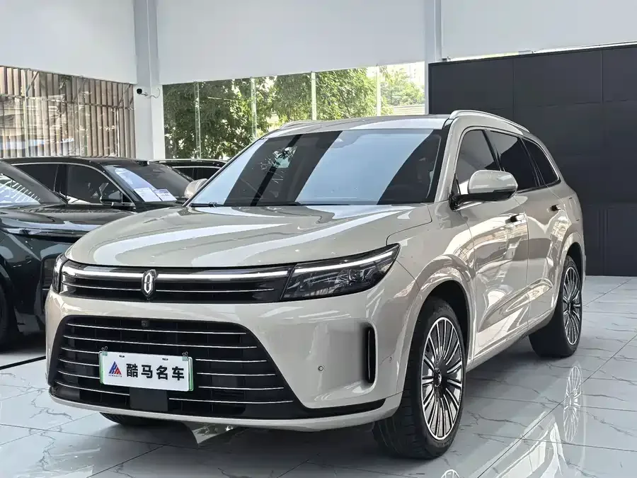 AITO M7 QM7 2022 1.5T 4WD Flagship Edition 2022 — фото 1, купить с доставкой в Москву