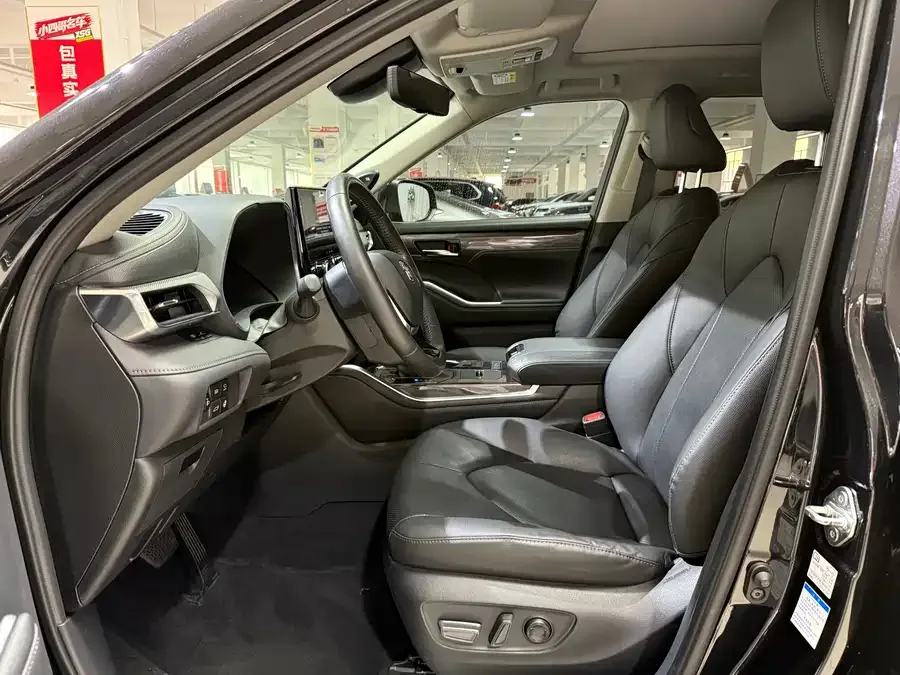 Toyota Highlander Highlander 2022 Dual Engine 2.5L 4WD Premium Edition 7 Seaters 2022 — миниатюра 5
