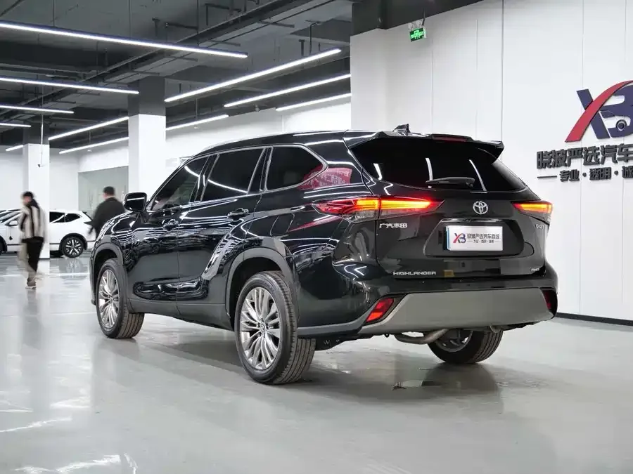 Toyota Highlander Highlander 2022 Dual Engine 2.5L 4WD Premium Edition 7 Seaters 2022 — миниатюра 2