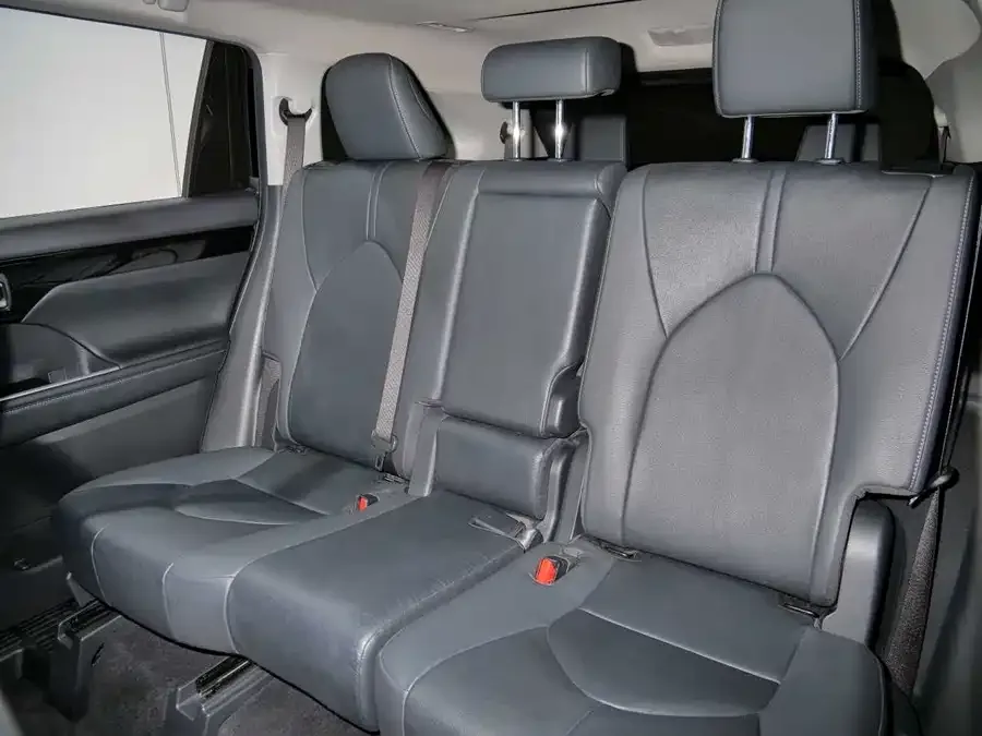 Toyota Highlander Highlander 2022 Dual Engine 2.5L 4WD Premium Edition 7 Seaters 2022 — миниатюра 3