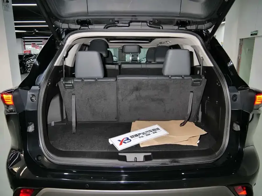 Toyota Highlander Highlander 2022 Dual Engine 2.5L 4WD Premium Edition 7 Seaters 2022 — миниатюра 5
