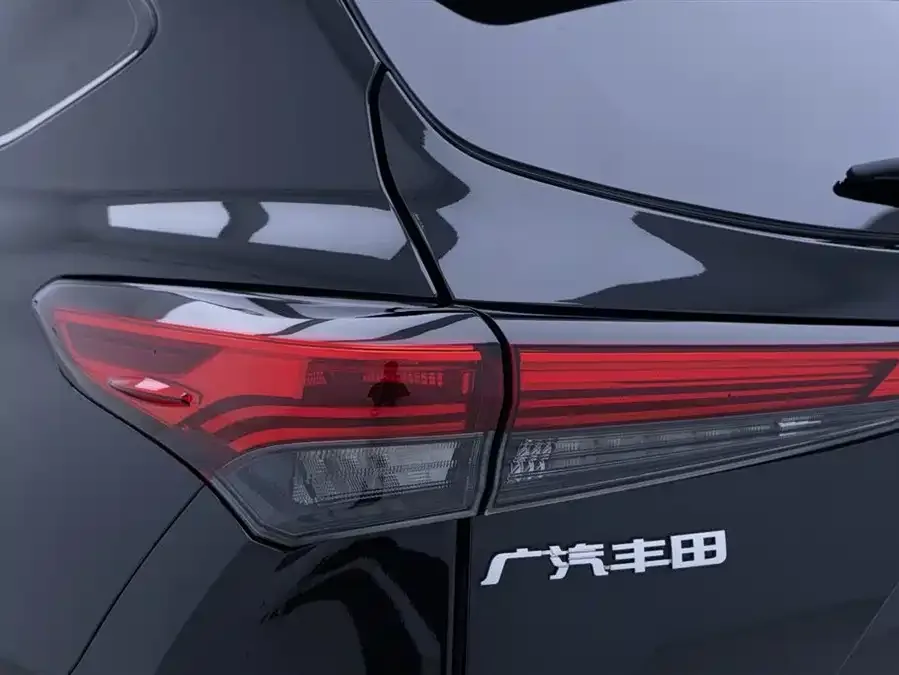 Toyota Highlander Highlander 2024 380T 4WD Premium Edition 7 Seaters 2024 — миниатюра 4