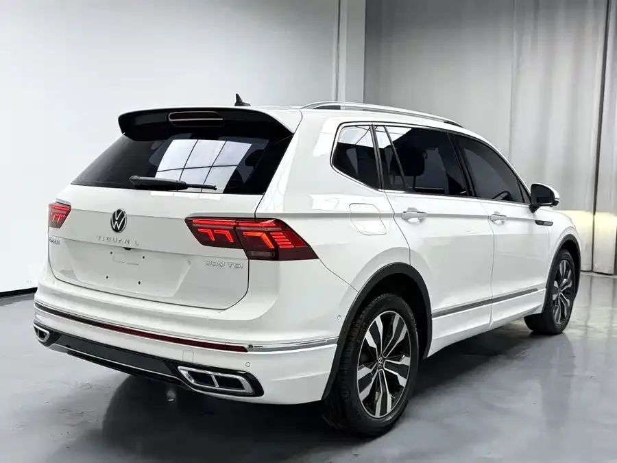 Volkswagen Tiguan L Tiguan L 2022 330TSI Automatic 2WD R-Line Enjoy Edition 2022 — миниатюра 2