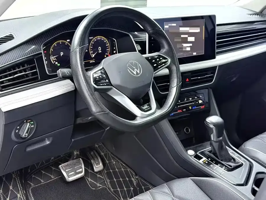 Volkswagen Tiguan L Tiguan L 2022 330TSI Automatic 2WD R-Line Enjoy Edition 2022 — миниатюра 3