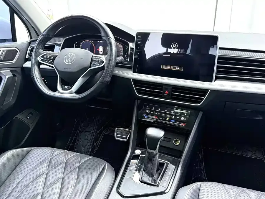 Volkswagen Tiguan L Tiguan L 2022 330TSI Automatic 2WD R-Line Enjoy Edition 2022 — миниатюра 4