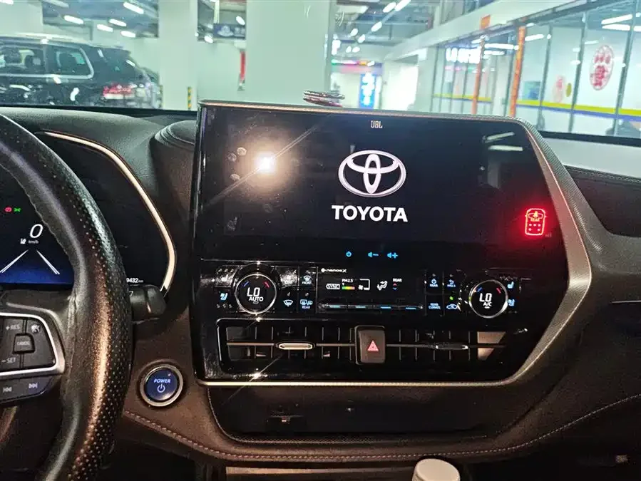 Toyota Highlander Highlander 2022 Dual Engine 2.5L 4WD Supreme Edition 7 Seaters 2022 — миниатюра 4