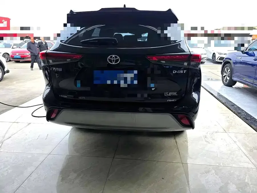 Toyota Highlander Highlander 2022 380T 4WD Luxury Edition 7 Seaters 2023 — миниатюра 3
