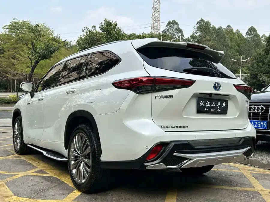 Toyota Highlander Highlander 2022 Dual Engine 2.5L 2WD Premium Edition 7 Seaters 2022 — миниатюра 2