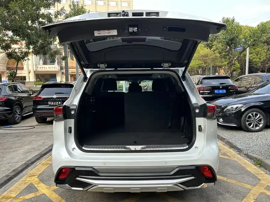 Toyota Highlander Highlander 2022 Dual Engine 2.5L 2WD Premium Edition 7 Seaters 2022 — миниатюра 5