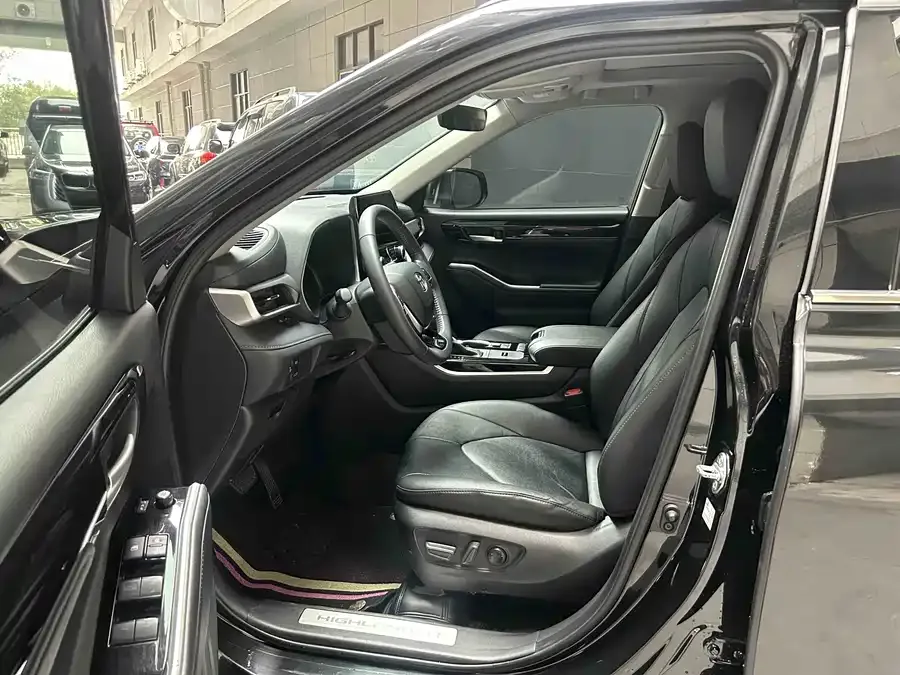 Toyota Highlander Highlander 2022 Dual Engine 2.5L 2WD Premium Edition 7 Seaters 2023 — миниатюра 4