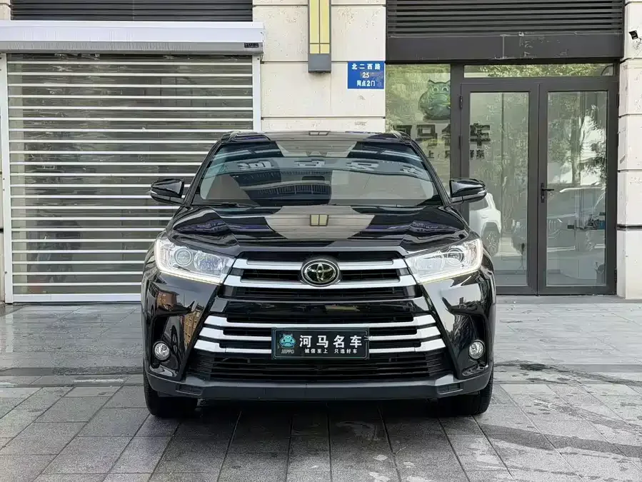Toyota Highlander Highlander 2021 2.0T 4WD Luxury Edition 7 Seaters 2022 — фото 1, купить с доставкой в Москву