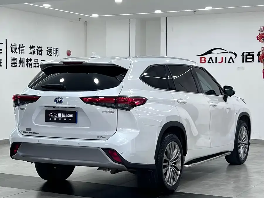 Toyota Highlander Highlander 2022 Dual Engine 2.5L 4WD Premium Edition 7 Seaters 2022 — миниатюра 2