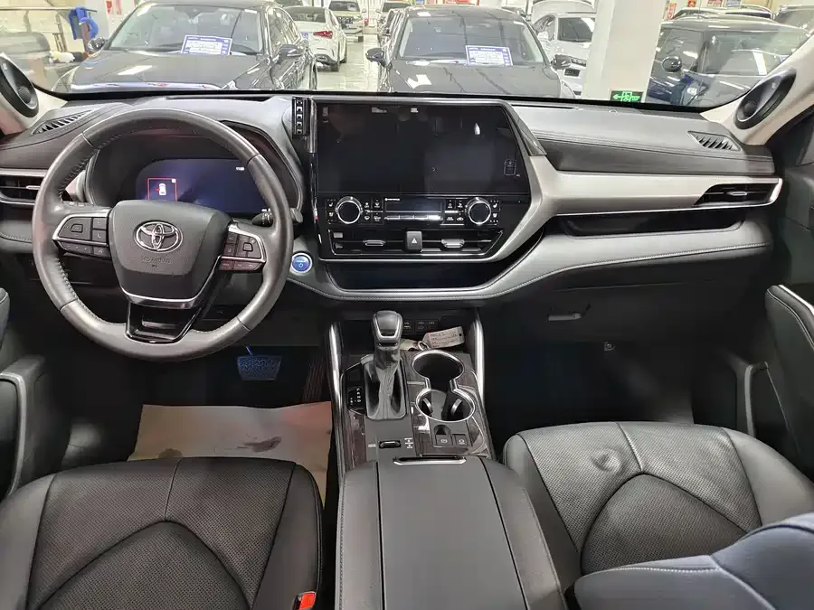 Toyota Highlander Highlander 2022 Dual Engine 2.5L 4WD Supreme Edition 7 Seaters 2022 — миниатюра 3