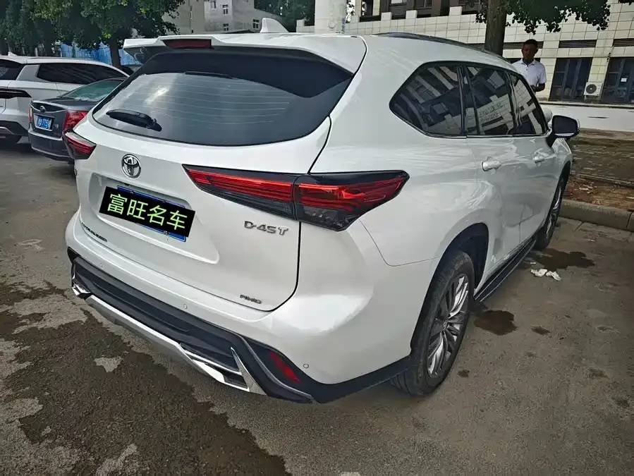 Toyota Highlander Highlander 2022 380T 4WD Luxury Edition 7 Seaters 2024 — миниатюра 4