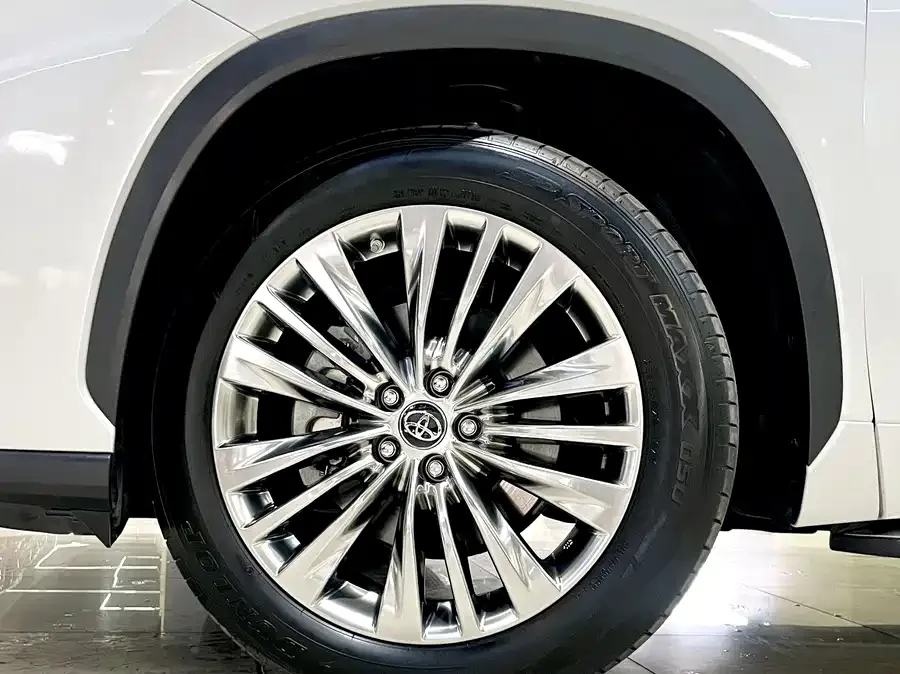 Toyota Highlander Highlander 2024 2.5L Intelligent Electric Hybrid Dual Engine 4WD Supreme Edition 7 Seaters 2024 — миниатюра 3