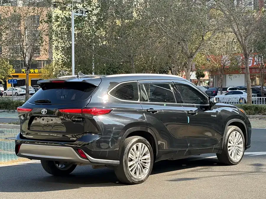 Toyota Highlander Highlander 2022 Dual Engine 2.5L 4WD Luxury Edition 7 Seaters 2023 — миниатюра 3
