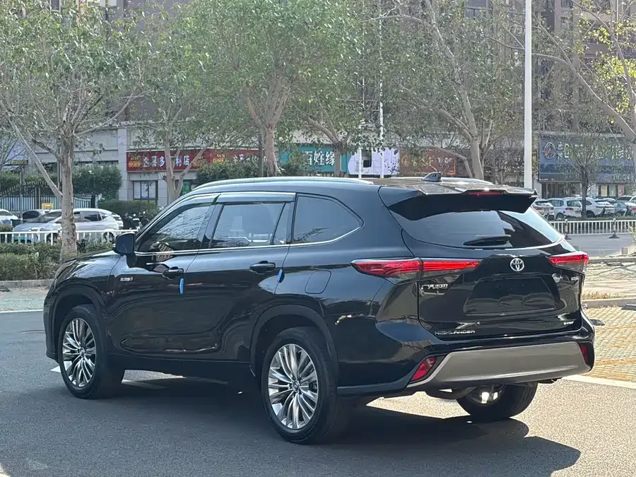 Toyota Highlander Highlander 2022 Dual Engine 2.5L 4WD Luxury Edition 7 Seaters 2023 — миниатюра 5