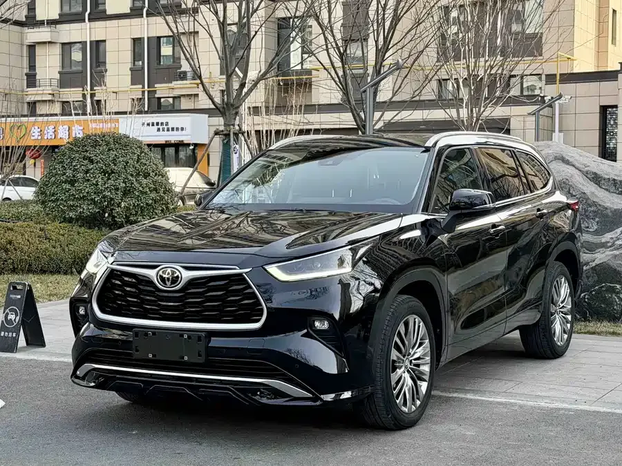 Toyota Highlander Highlander 2022 380T 4WD Premium Edition 7 Seaters 2023 — фото 1, купить с доставкой в Москву