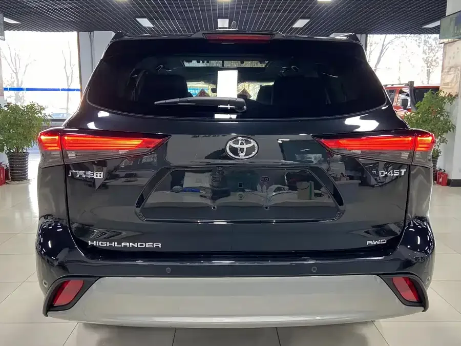 Toyota Highlander Highlander 2022 380T 4WD Premium Edition 7 Seaters 2025 — миниатюра 2