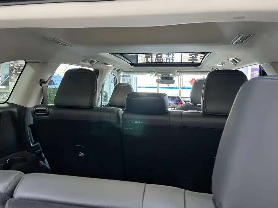 Toyota Highlander Highlander 2022 380T 4WD Premium Edition 7 Seaters 2025 — миниатюра 5