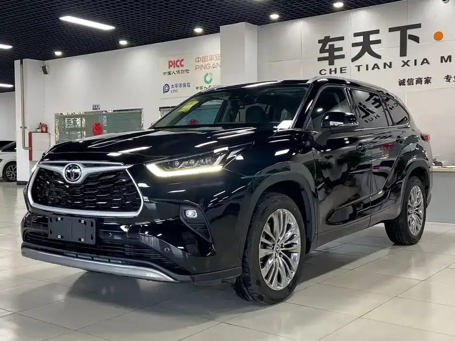 Toyota Highlander Highlander 2022 380T 4WD Premium Edition 7 Seaters 2025 — фото 1, купить с доставкой в Москву