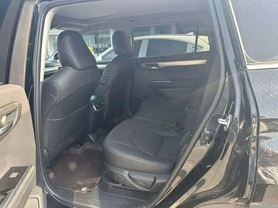 Toyota Highlander Highlander 2024 2.5L Intelligent Electric Hybrid Dual Engine 4WD Supreme Edition 7 Seaters 2025 — миниатюра 5
