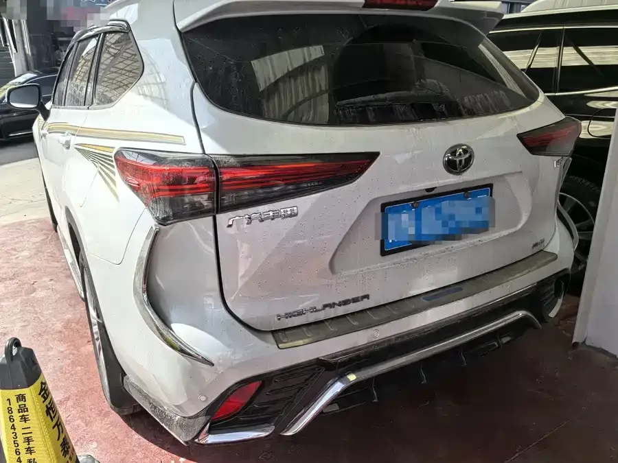 Toyota Highlander Highlander 2024 380T 4WD Luxury Edition 7 Seaters 2024 — миниатюра 4