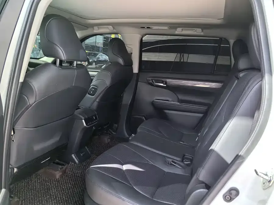 Toyota Highlander Highlander 2024 380T 4WD Luxury Edition 7 Seaters 2024 — миниатюра 5