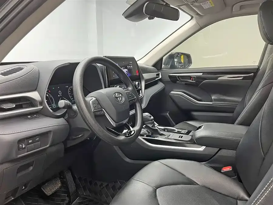 Toyota Highlander Highlander 2024 2.5L Intelligent Electric Hybrid Dual Engine 2WD Elite Edition 7 Seaters 2025 — миниатюра 4