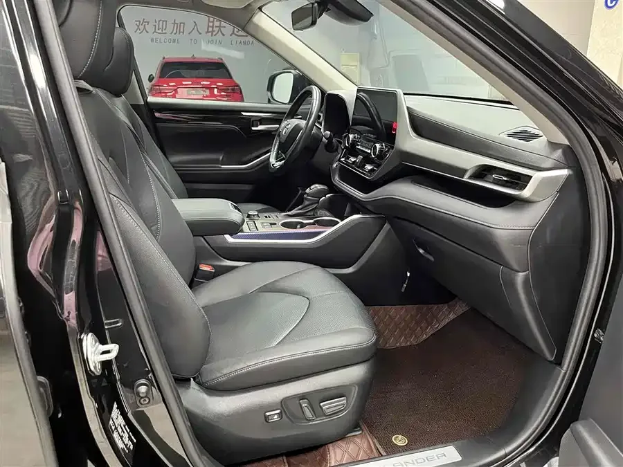 Toyota Highlander Highlander 2022 380T 4WD Premium Edition 7 Seaters 2023 — миниатюра 4