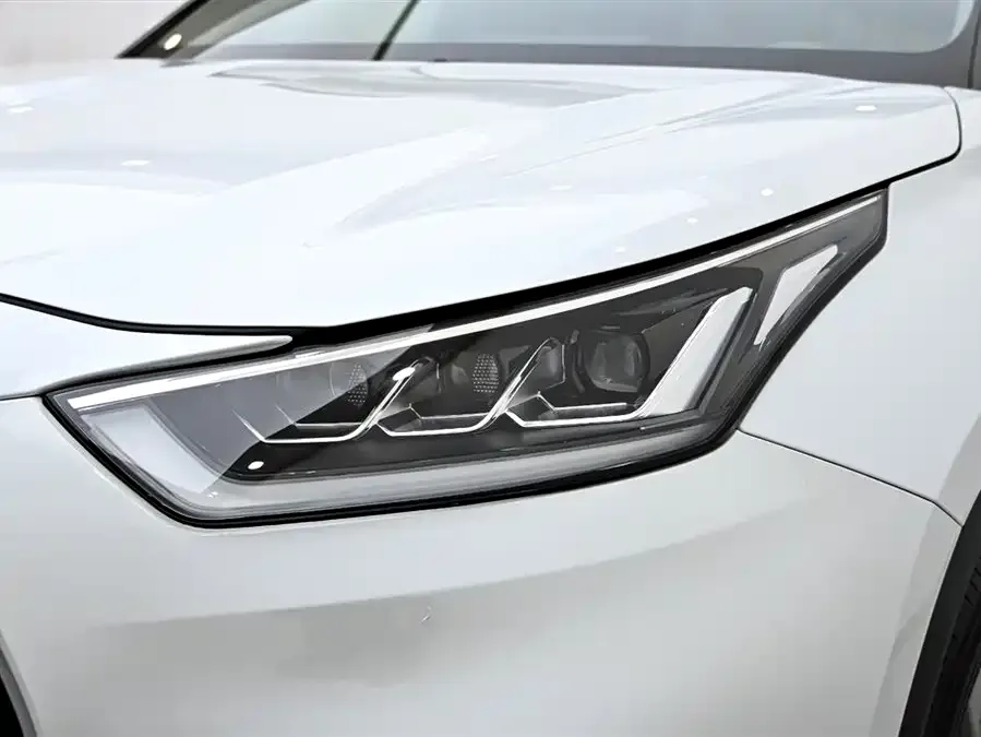 Toyota Highlander Highlander 2022 Dual Engine 2.5L 4WD Premium Edition 7 Seaters 2023 — миниатюра 3