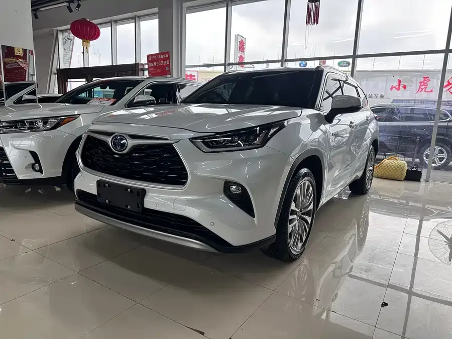 Toyota Highlander Highlander 2022 Dual Engine 2.5L 4WD Premium Edition 7 Seaters 2022 — фото 1, купить с доставкой в Москву