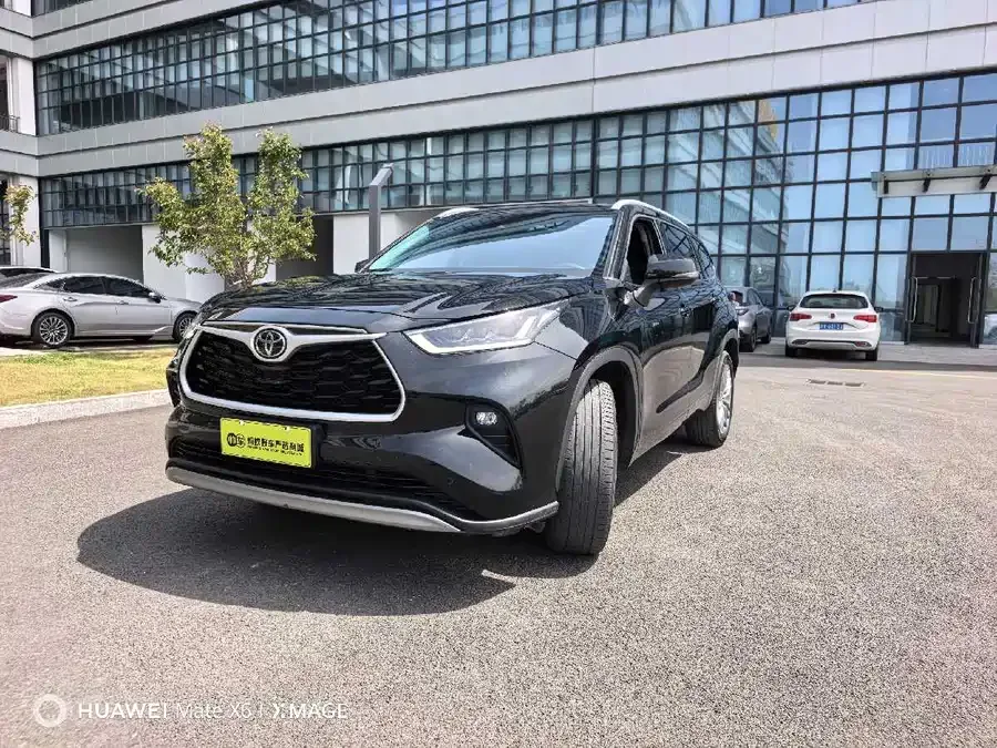 Toyota Highlander 2025