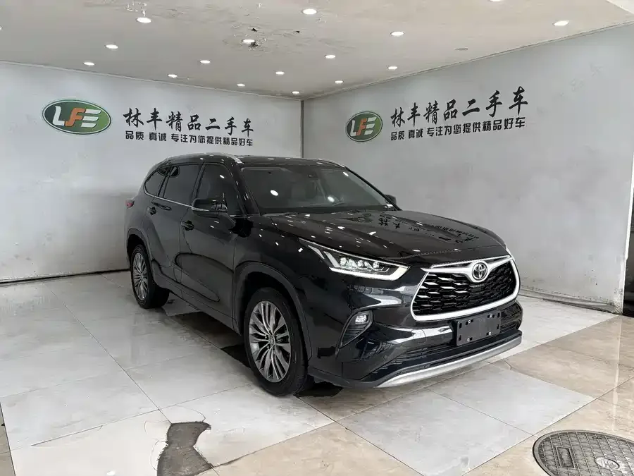Toyota Highlander Highlander 2022 380T 4WD Premium Edition 7 Seaters 2024 — миниатюра 2