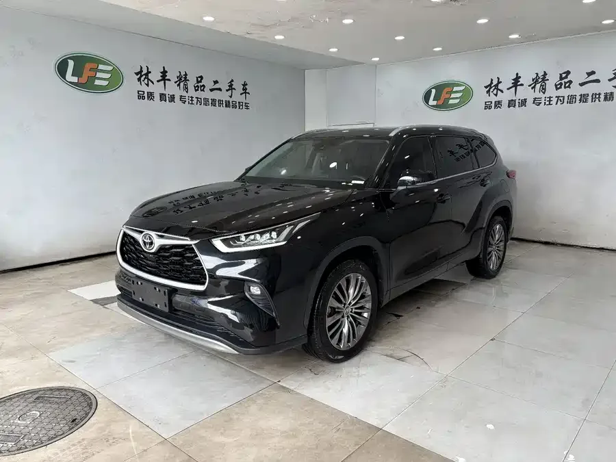 Toyota Highlander Highlander 2022 380T 4WD Premium Edition 7 Seaters 2024 — фото 1, купить с доставкой в Москву
