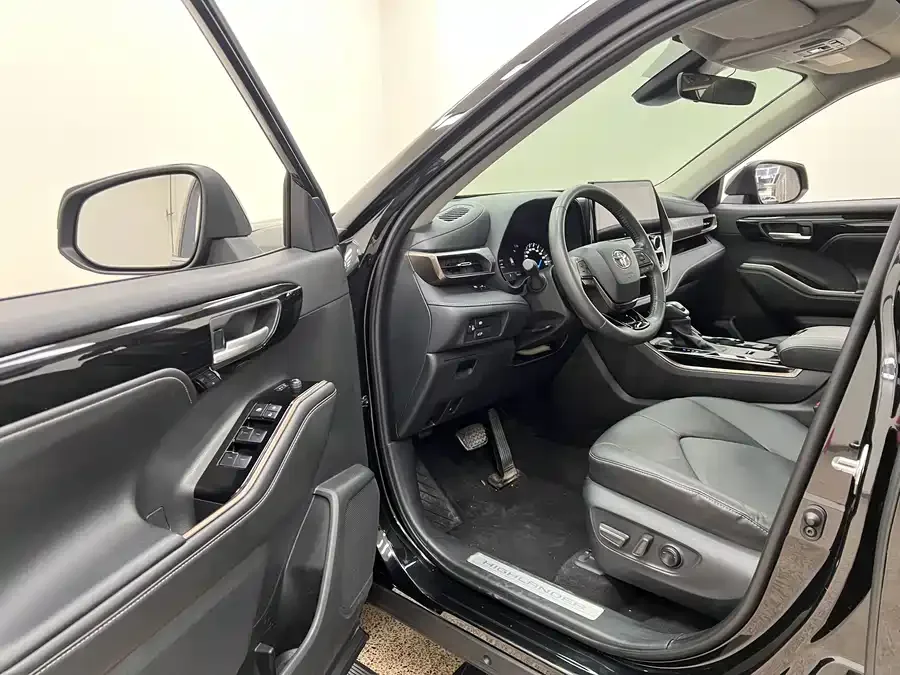 Toyota Highlander Highlander 2023 2.5L Intelligent Electric Hybrid Dual Engine 4WD Knight Edition 7 Seaters 2024 — миниатюра 4