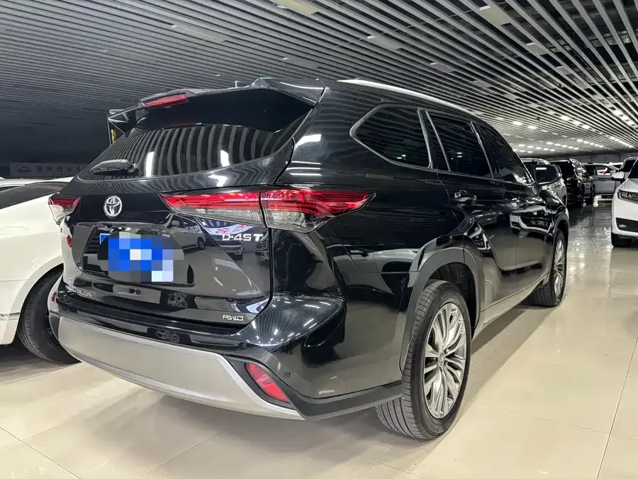 Toyota Highlander Highlander 2022 380T 4WD Premium Edition 7 Seaters 2023 — миниатюра 3