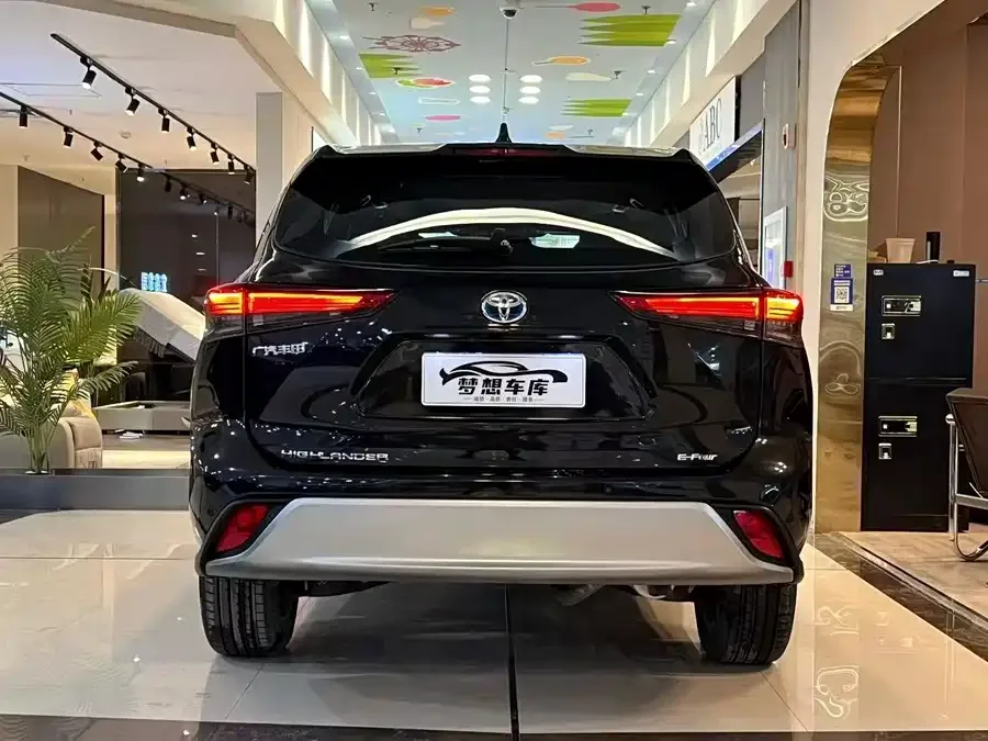 Toyota Highlander Highlander 2023 2.5L Intelligent Electric Hybrid Dual Engine 4WD Premium Edition 7 Seaters 2023 — миниатюра 5