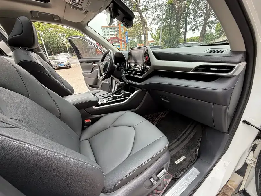 Toyota Highlander Highlander 2023 2.5L Intelligent Electric Hybrid Dual Engine 4WD Luxury Edition 7 Seaters 2024 — миниатюра 3