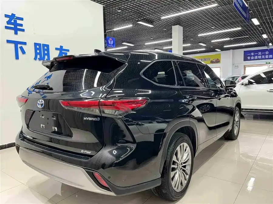 Toyota Highlander Highlander 2022 Dual Engine 2.5L 4WD Premium Edition 7 Seaters 2022 — миниатюра 4