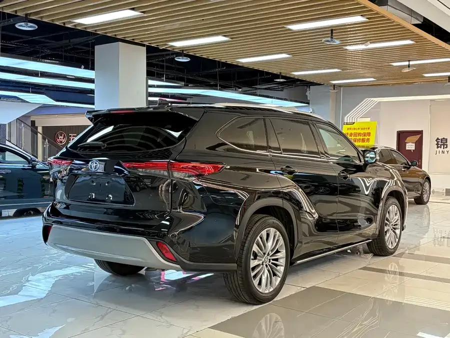 Toyota Highlander Highlander 2022 Dual Engine 2.5L 4WD Premium Edition 7 Seaters 2022 — миниатюра 2